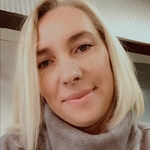 Meet your Posher, Bobbi